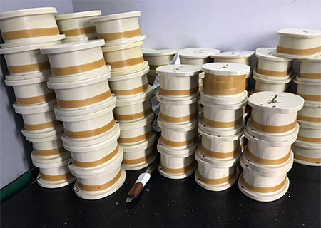 硅膠灌模出現(xiàn)冒泡，啥情況